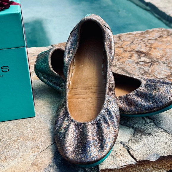 Tieks - Love Potion Rare Discontinued. Size 10. Very Good Condition. - Picture 3 of 9